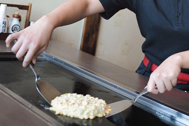 Cook an Okonomiyaki at restaurant & Walking Tour in Ueno