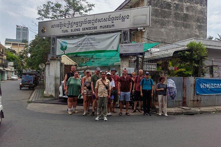 The Killing Field and Toul Sleng Genocide Museum (S21) Tour