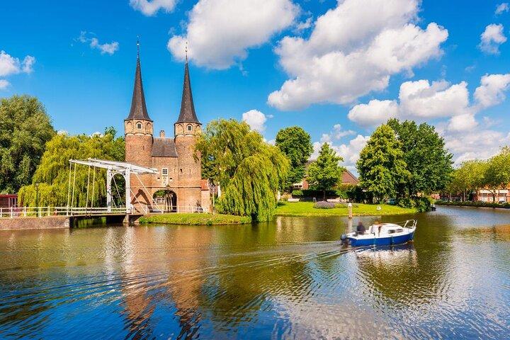 Kinderdijk Windmills and Delft Small-Group Tour from Amsterdam
