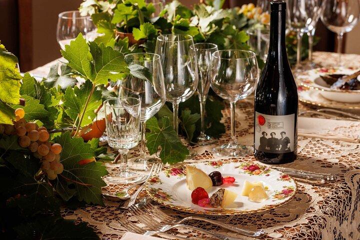 Lunch and Wine Tasting in the Roman countryside