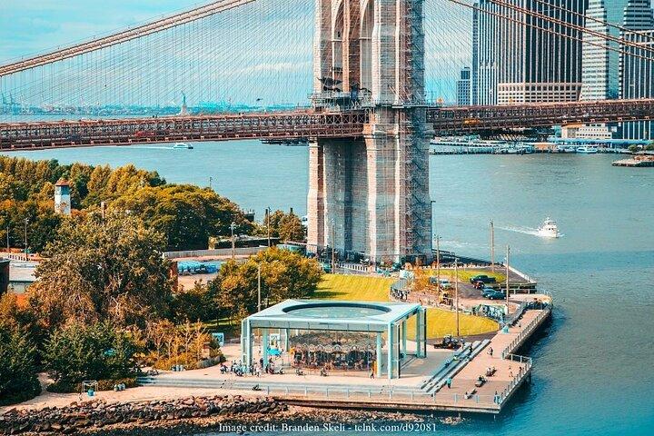 Brooklyn Bridge & DUMBO: Private New York Half-Day Walking Tour