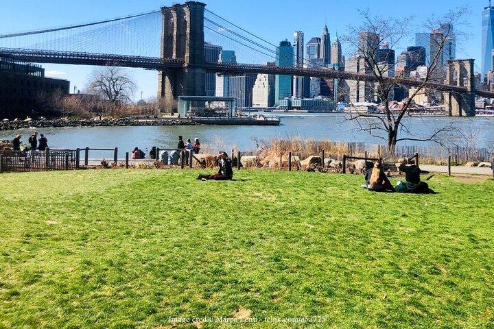 Brooklyn Bridge & DUMBO: Private New York Half-Day Walking Tour