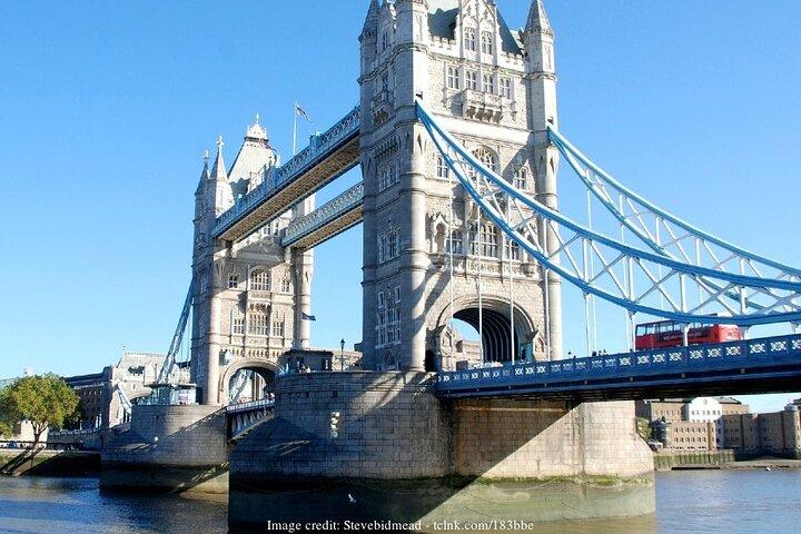 Tower of London & the Heart of Westminster: Private Half-Day Tour