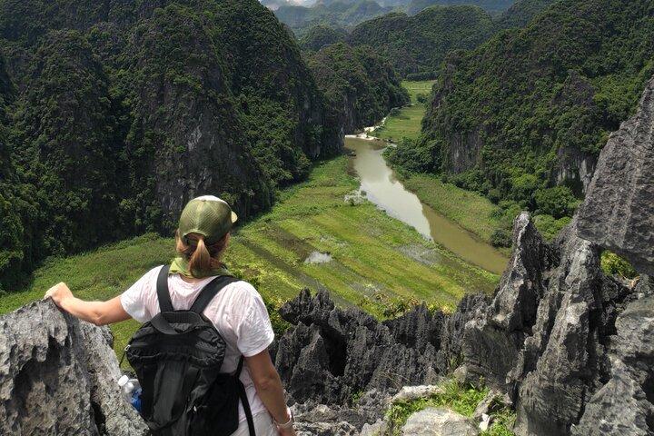 Ninh Binh Full-Day Small Group of 9 Guided Tour from Hanoi