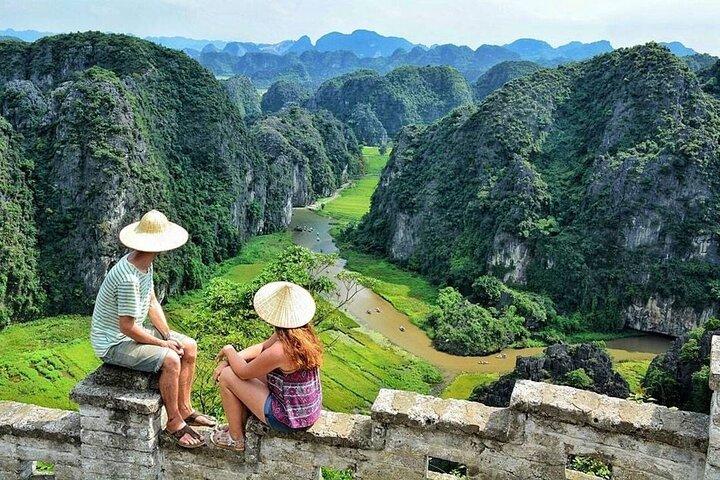 Ninh Binh Full Day Tour with Hoa Lu, Trang An and Mua Cave