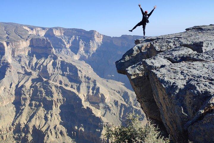 Private Full Day Guided Balcony Walk Hiking to Jebel Shams