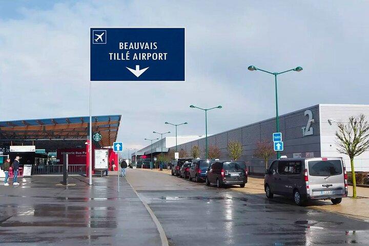 Private Arrival Transfer: Beauvais (BVA) Airport to Paris City