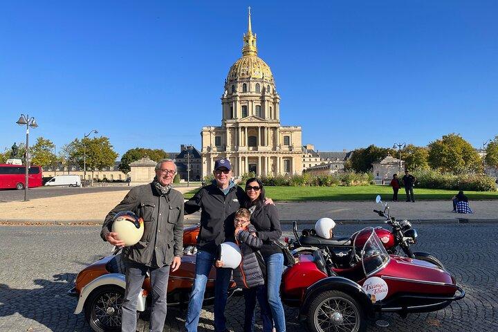 Paris Highlights: Private Sidecar Tour