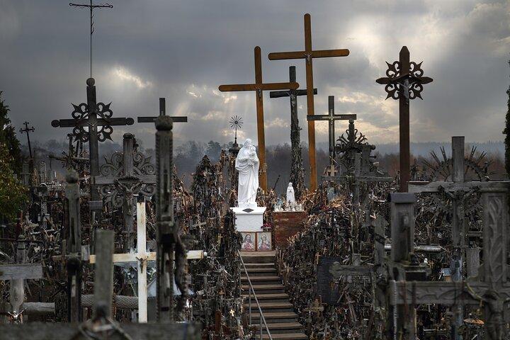 Private Full-Day Trip to Hill of Crosses, Rundale Palace & Bauska