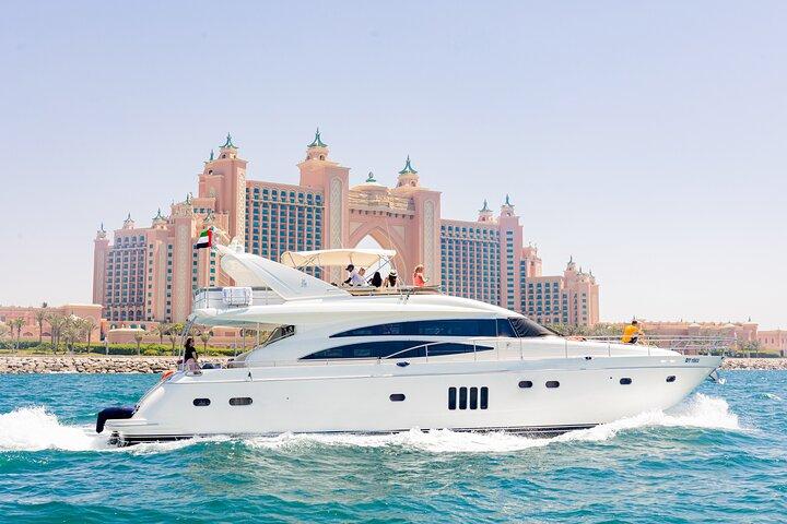 Dubai Marina 2 hours Luxury Yacht Sightseeing Cruise