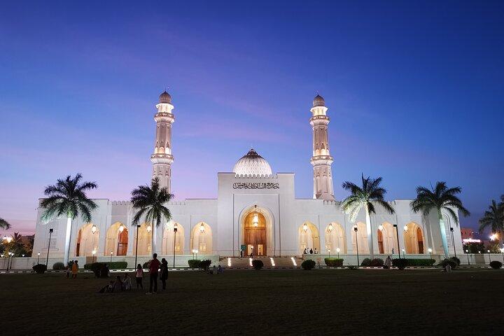 Salalah by Night Tour - Charming Evening in the Garden City