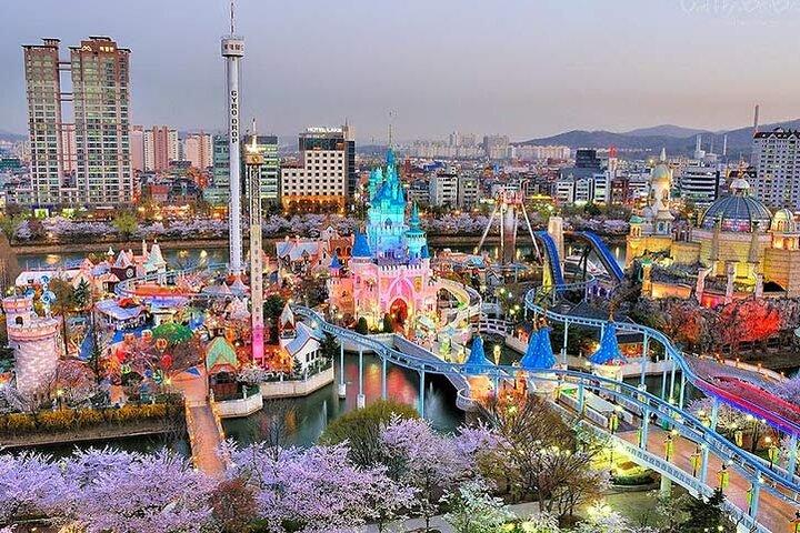 Private tour Lotte World,Tower,Aquarium(All Tickets are included)