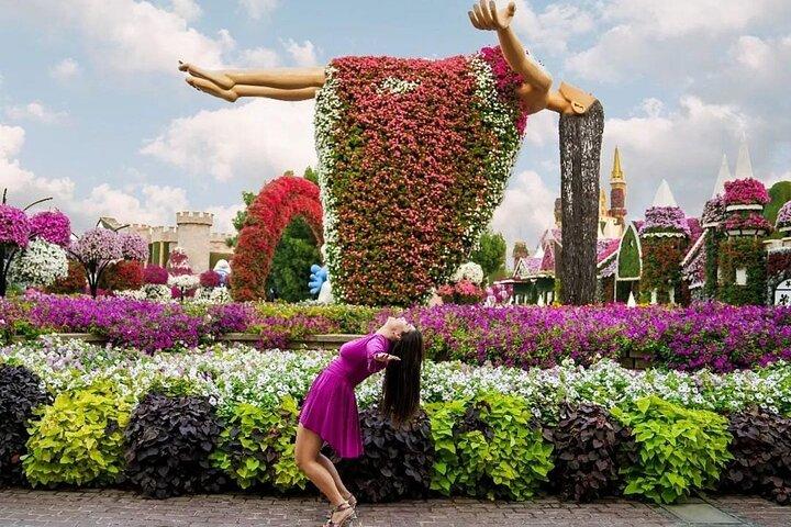 Dubai Miracle Garden Tour with Optional Transportation Services