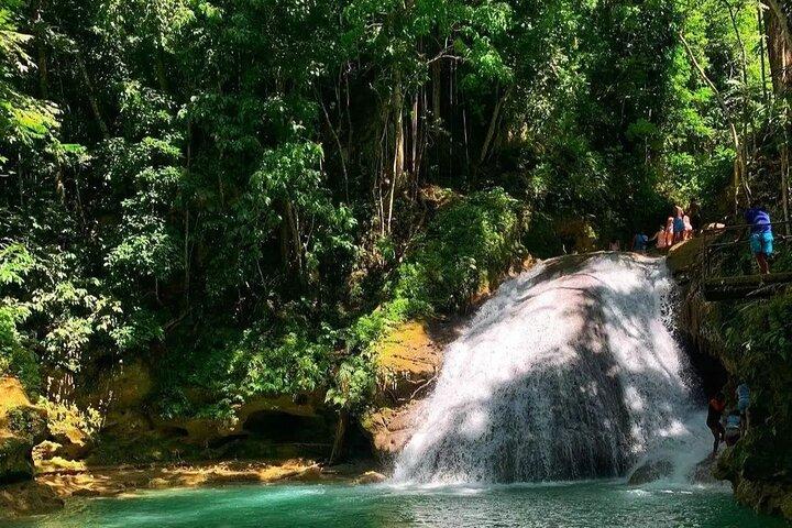 Bluehole, Secret Falls and Dunn's River Day Trip from Montego Bay