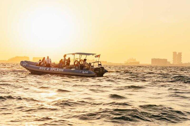 60 Minute Speed Boat Ride in Dubai with Private Transfer