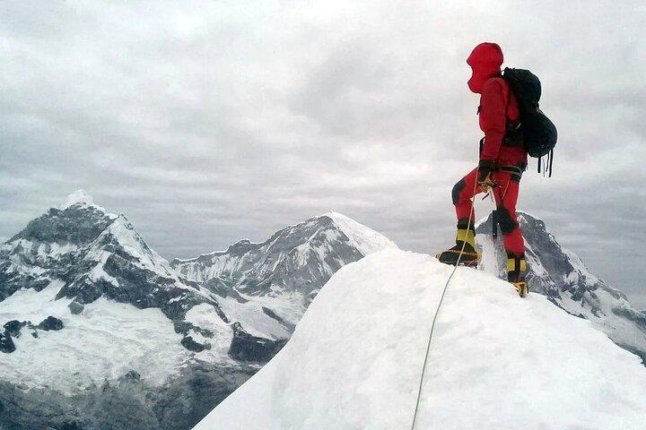 Tour Climbing Nevado Mateo | Your First 5,150 m Summit | 12 Hours