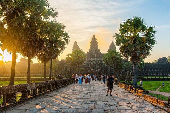 Viewing Sunrise At Angkor Half-Day Tour