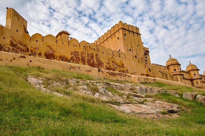 Jaipur: Half day tour of Amer Fort & Nahargarh Fort by Car