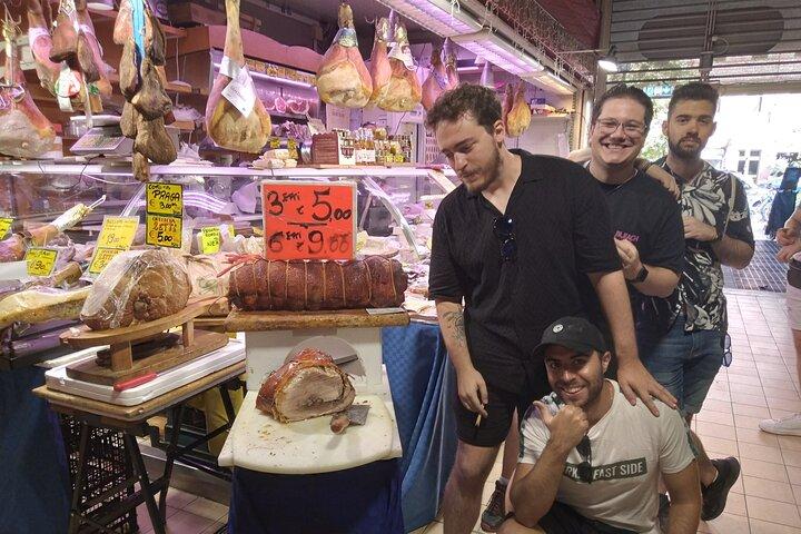 Vatican Street Food Tour and Wine Experience with Local Guide