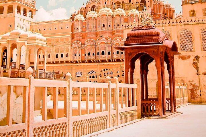 Private Jaipur City Tour from Delhi by Car