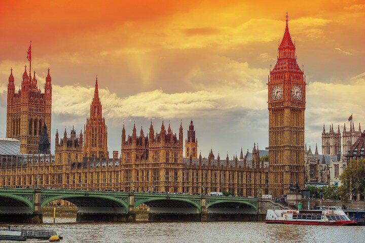 Westminster Self-Guided Walking Tour In London