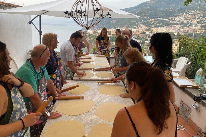 Authentic Pasta & Pizza Cooking Class with Sorrento Coast Pickup