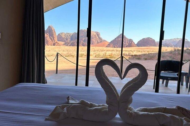 Full-Day Jeep Tour & Sleep in Luxury Tent with private Bathroom