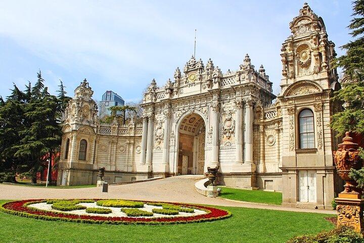 Istanbul Dolmabahçe Palace Private Tour with Transfers