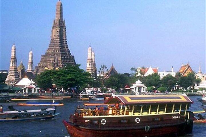 Bangkok Dinner Cruises: Choose Your Perfect Experience