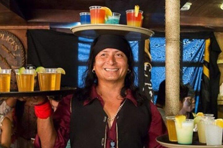 Amazing pirate dinner in Cancun, you must be here!