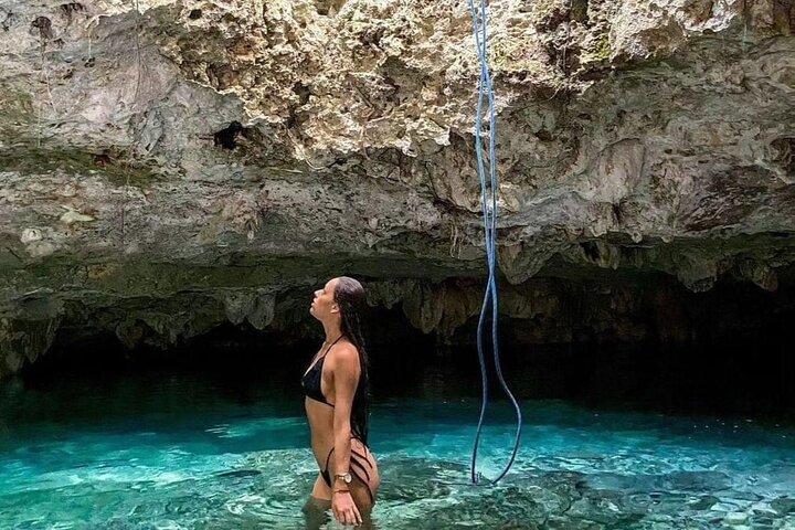 Private Tour to Tulum Ruins and Cenotes
