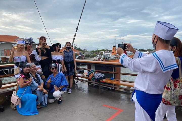 Pirate Dinner Cruise in Bali with Traditional Pinisi Boat
