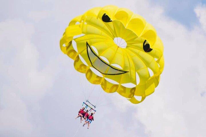 Destin Parasailing Experience