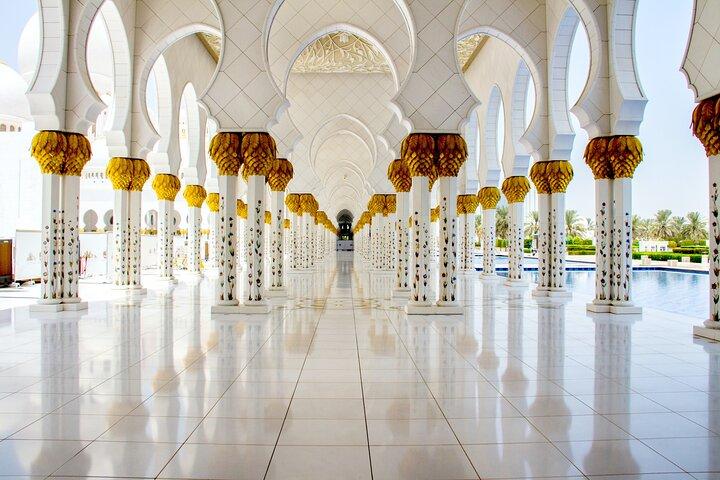 Sheikh Zayed Mosque Half Day Tour in Abu Dhabi