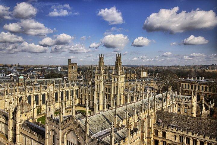 All Inclusive Private Tour of Oxford and Warwick Castle with Pass