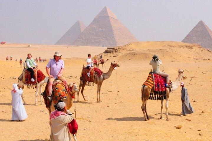 5-Hour Private Tour from Giza Pyramids to Egyptian Museum