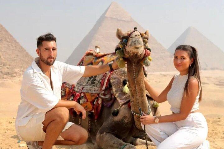 Special Offer to Visit Giza Pyramids and the Pharaonic Village.