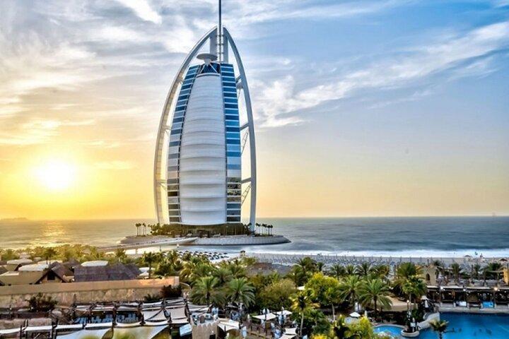 Private Dubai City Tour with Miracle Garden Ticket