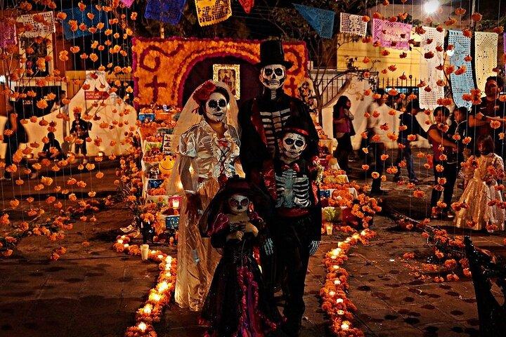 5 Hours Guided Day of The Dead Evening Walking Tour in Oaxaca
