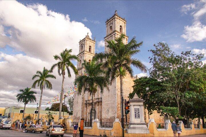 Chichen Itza, Cenote, Local Buffet and Valladolid Town Day Tour
