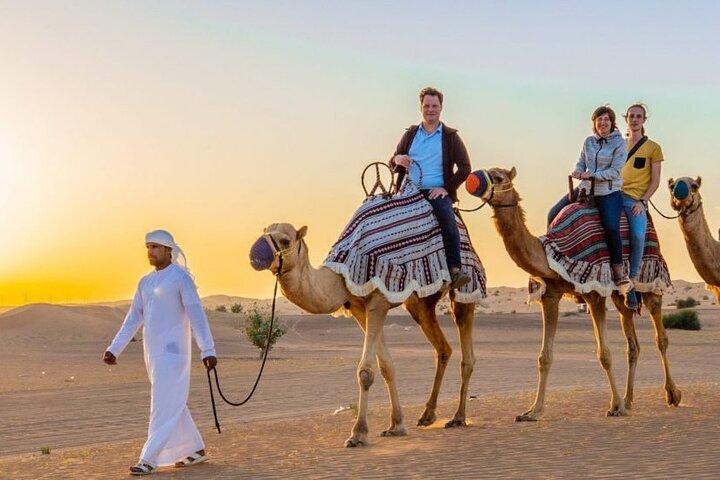 Luxury Evening Desert Safari Dubai in 4x4 with BBQ Dinner