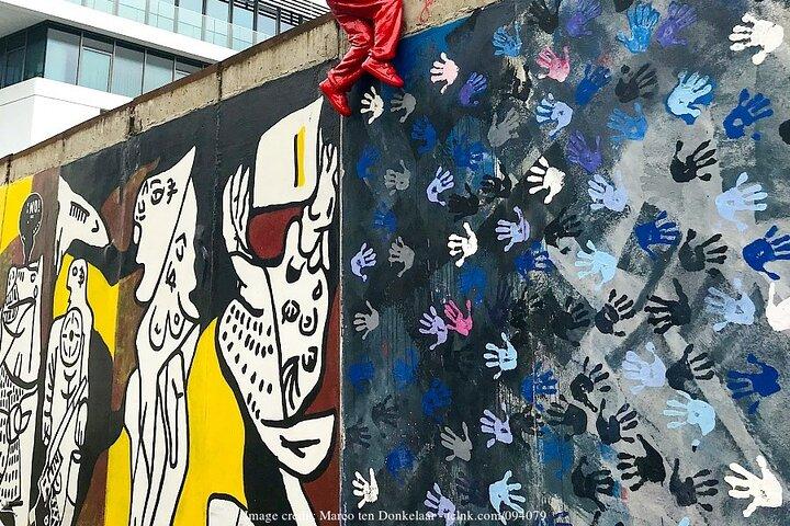 East Berlin's Street Art: Private Walking Tour