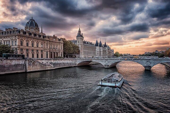 Paris Mysterious and Dark Stories Walking Tour - Small Group