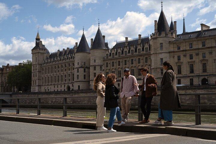 Paris Mysterious and Dark Stories Walking Tour - Small Group