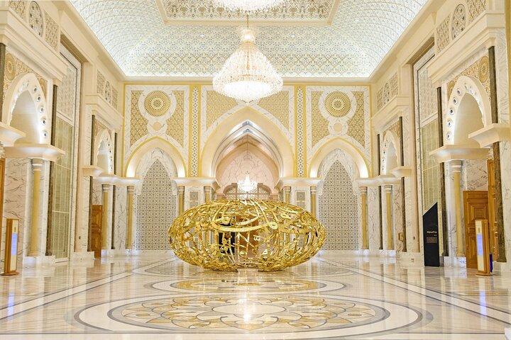 From Dubai: Transfers to Abu Dhabi Top Attractions