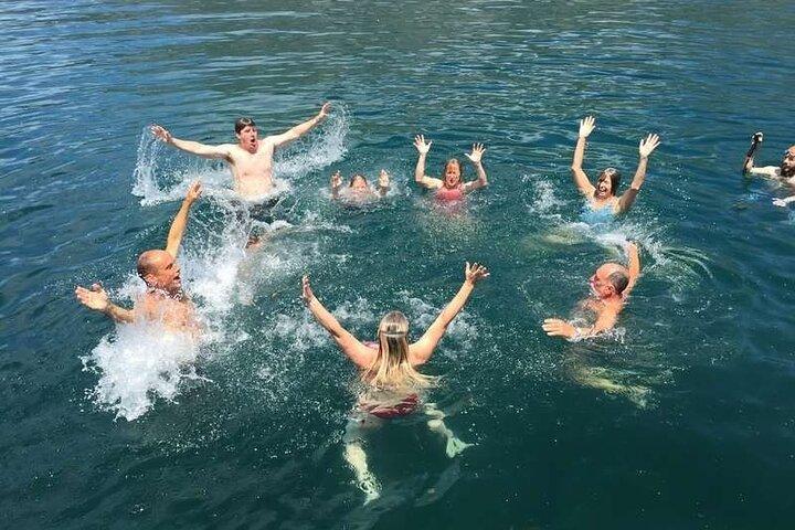 4 Hours Private Swimming/Sailing Tour on Sailboat in Lisbon Beach