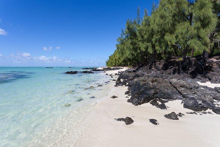 Full Day Shared Tour Catamaran to Ile Aux Cerfs