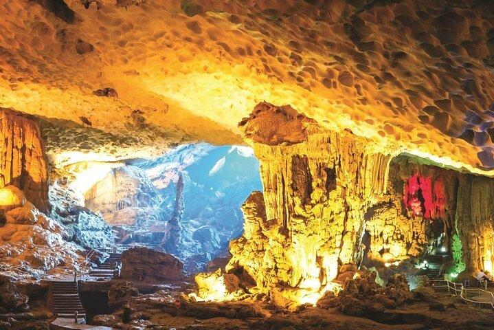 Halong Bay 2 Days 1 Night Cruises from Hanoi by Expressway