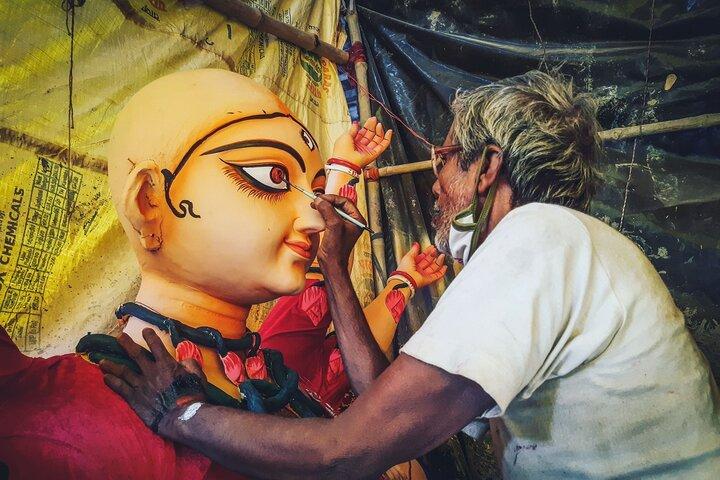 Kolkata Private Monument & Religious Day Tour