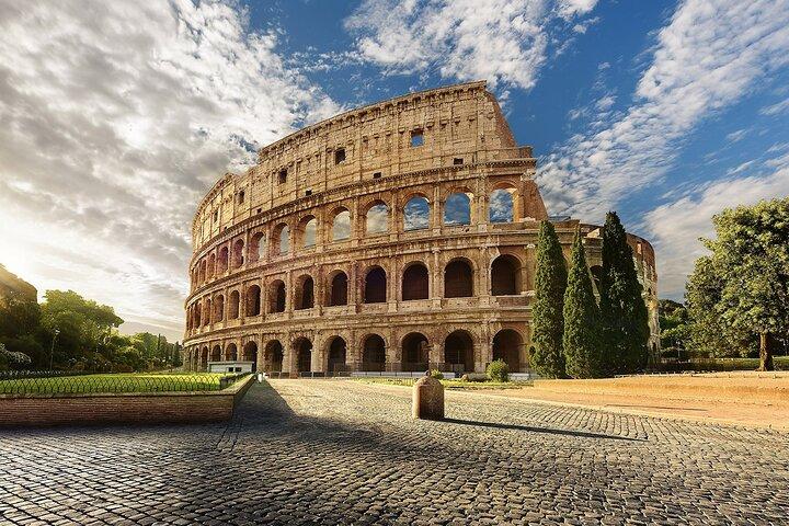 Audio Guided Archaeological Colosseum Tour in Rome